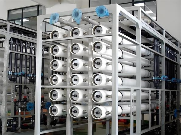 如何精選反滲透純水處理設備廠家？君浩環保帶您找到答案