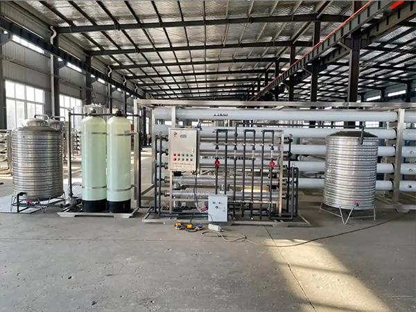 探秘反滲透水處理成套設備的強大“水力量”