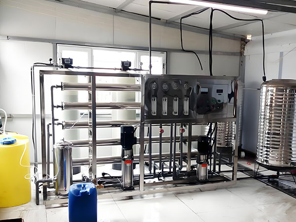 揭秘！去離子水設(shè)備多少錢一套？工業(yè)采購(gòu)必看價(jià)格邏輯