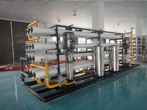 工業場景下，去離子水設備多少錢一套？看完這篇全明白！