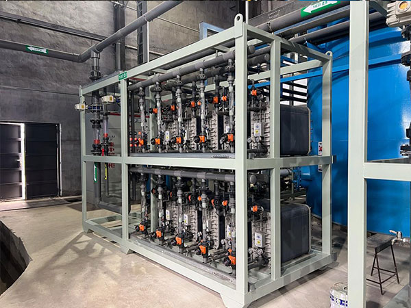 新能源用超純水設(shè)備：動(dòng)力電池生產(chǎn)的"水質(zhì)凈化器"